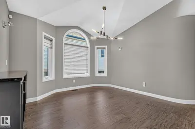 Photo 4 of 13725 - 131B Avenue NW
