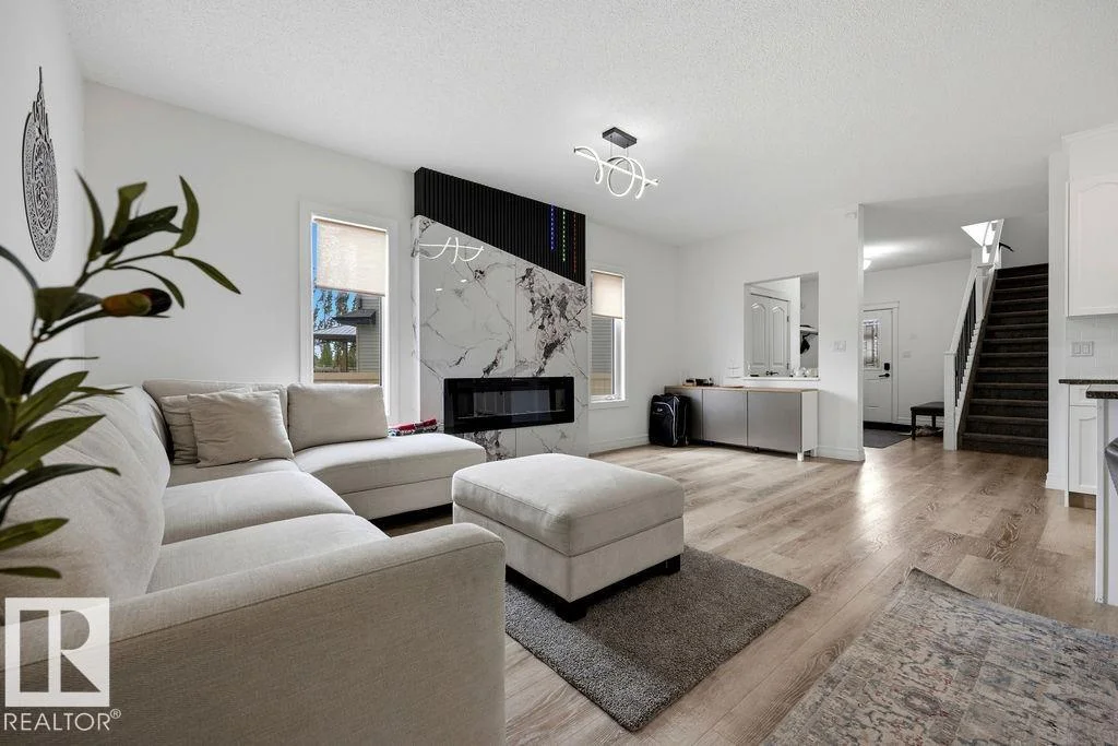 13703 166 AV NW, Edmonton