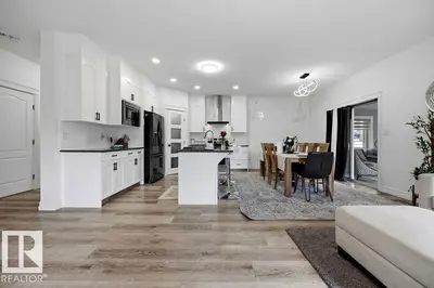 Photo 3 of 13703 166 AV NW