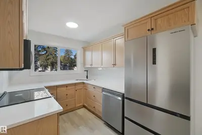 Photo 2 of 17041 100 ST NW