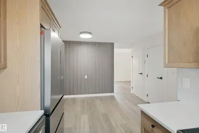 Photo 3 of 17041 100 ST NW