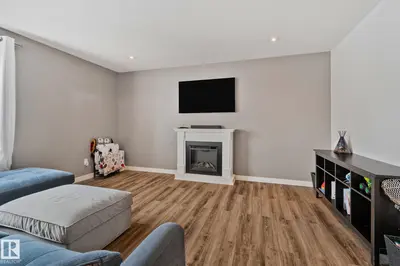 Photo 2 of 3711 161 AV NW