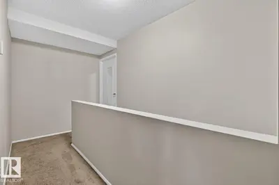 Photo 4 of 237 WOODVALE RD NW