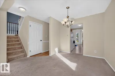 Photo 4 of 15228 84 ST NW