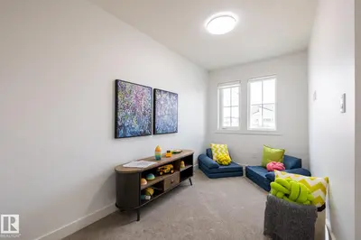 Photo 2 of 555 172 AV NE