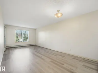 Photo 2 of #214 11445 ELLERSLIE RD SW