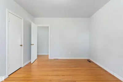Photo 4 of 13003 SHERBROOKE AV NW