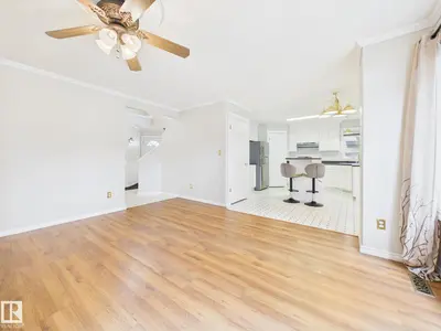 Photo 3 of 3 HARDCASTLE PL