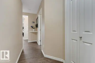 Photo 2 of 3514 16 ST NW