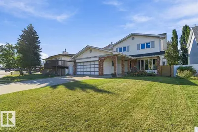 Photo 1 of 3807 36 AV NW