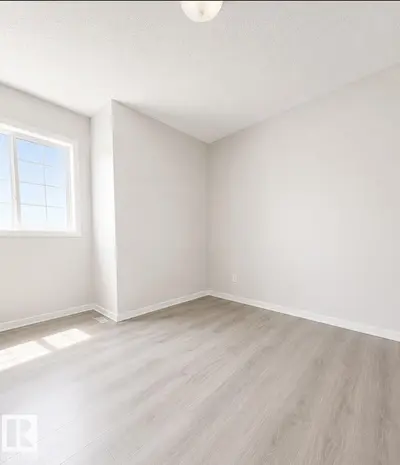 Photo 2 of 3236 27 AV NW