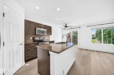 Photo 2 of 16524 135 ST NW