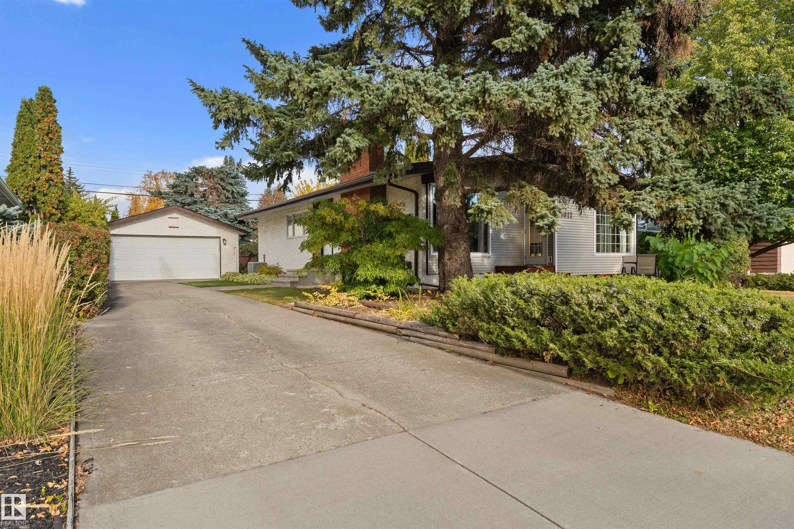 15012 77 AV NW, Edmonton