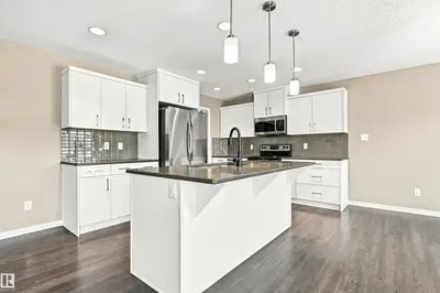 Photo 3 of 3528 CLAXTON CR SW