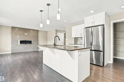 Photo 4 of 3528 CLAXTON CR SW
