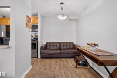 Photo 2 of #1704 9835 113 ST NW
