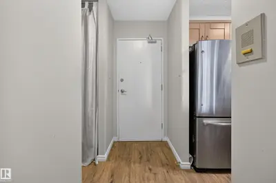 Photo 3 of #1704 9835 113 ST NW
