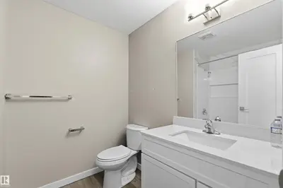 Photo 2 of 3927 22 AV NW