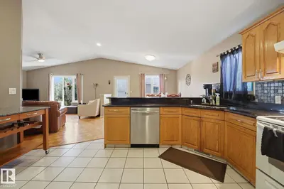 Photo 2 of 5132 157 AV NW