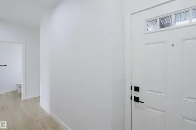 Photo 1 of 6215 29 AV SW