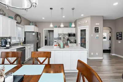 Photo 3 of 47 BIRCHMONT DR