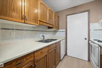 Photo 4 of #208 15503 106 ST NW