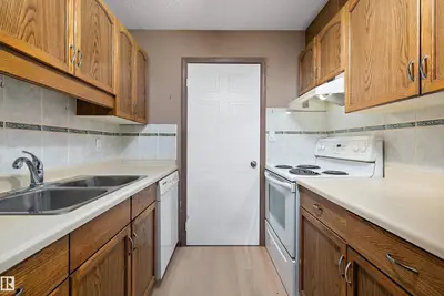 Photo 2 of #208 15503 106 ST NW