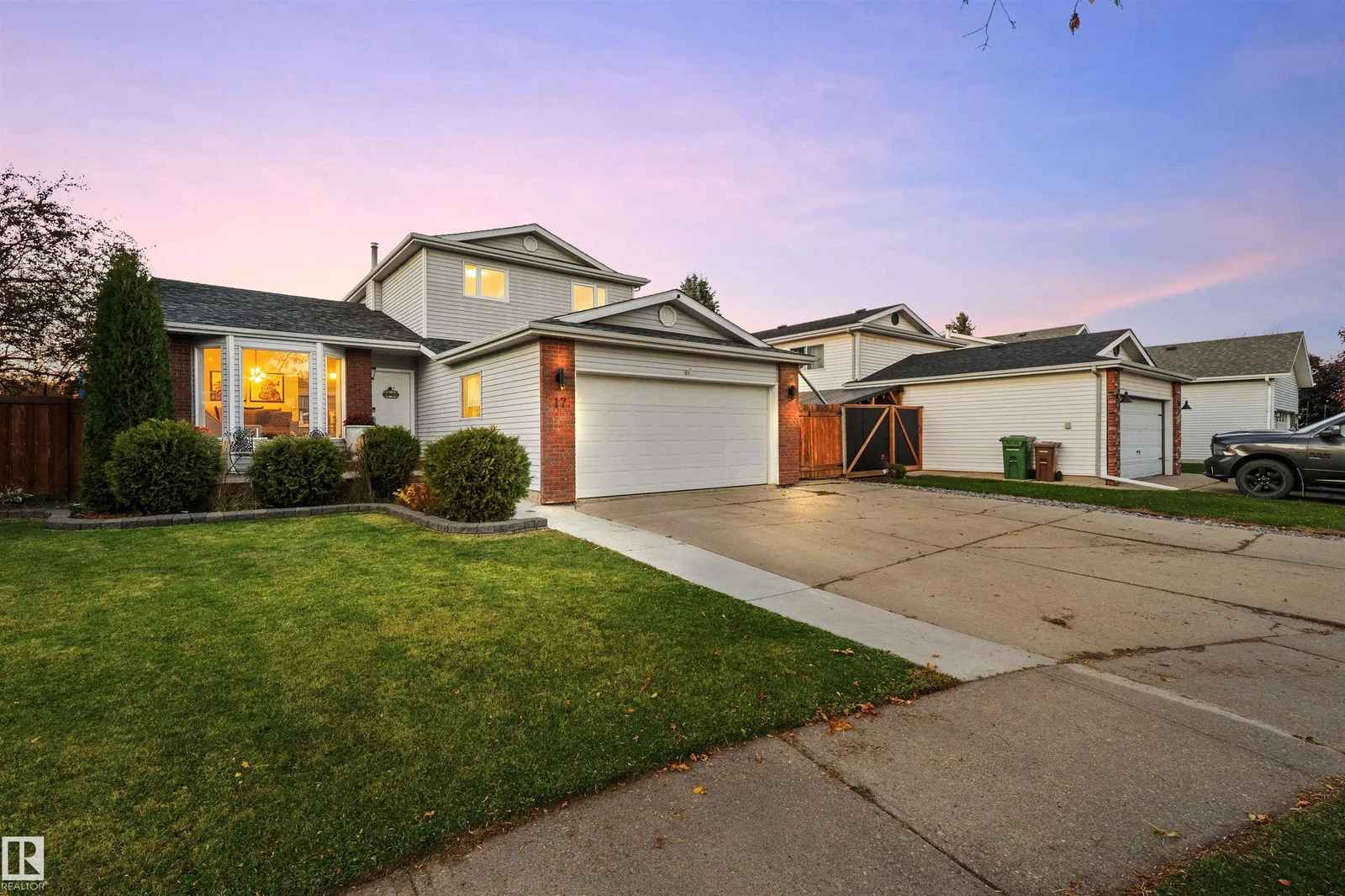 17 DONLEVY PL, St. Albert