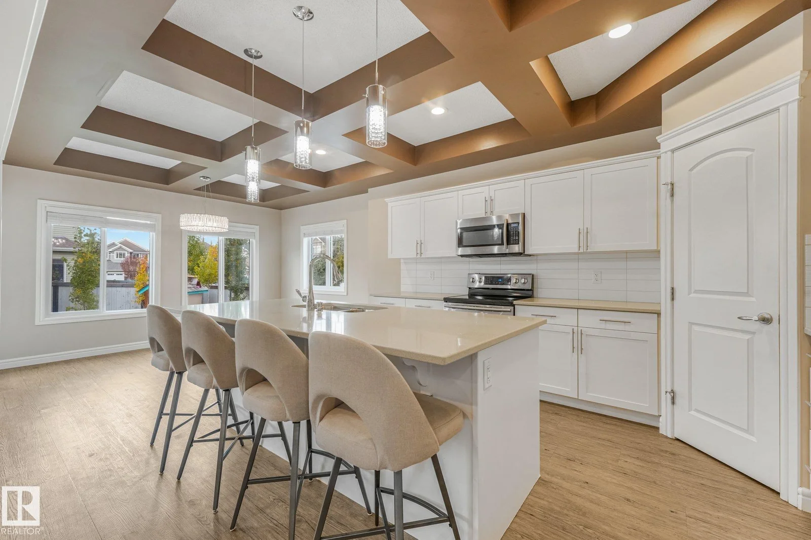2304 89 ST SW, Edmonton