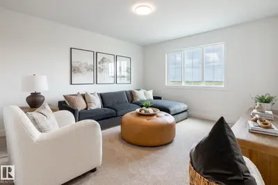 Photo 3 of 307 158 AV NE