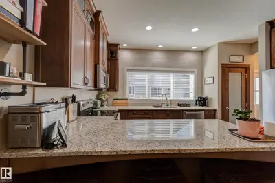 Photo 4 of 22015 97 AV NW