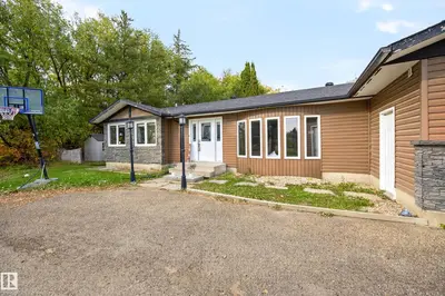 Photo 1 of #26 52472 RGE ROAD 224