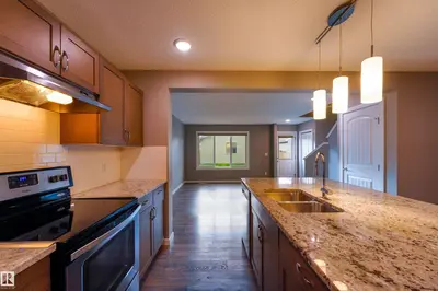 Photo 3 of 13507 165 AV NW