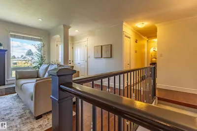 Photo 2 of 4107 122 ST NW