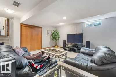 Photo 4 of 21 LORNE CR