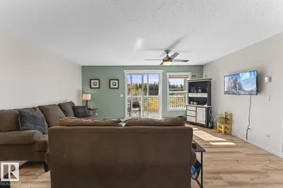 Photo 4 of #2203 901 16 ST
