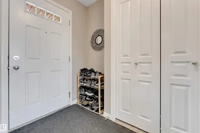 Photo 4 of 3304 13 AV NW