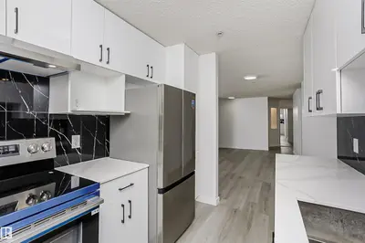 Photo 3 of #124 10511 42 AV NW