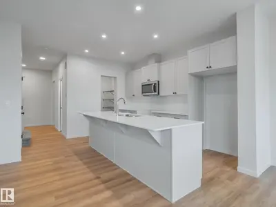 Photo 3 of 20735 24 AV NW