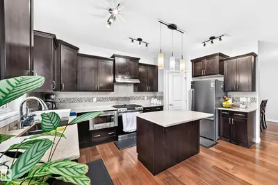 Photo 2 of 3179 WINSPEAR CR SW