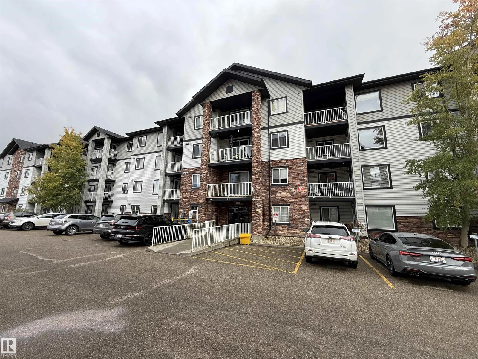 #310 42 SUMMERWOOD BV, Sherwood Park