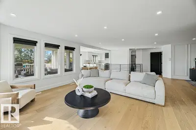 Photo 3 of #21 54324 BELLEROSE DR