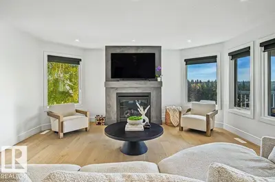 Photo 2 of #21 54324 BELLEROSE DR