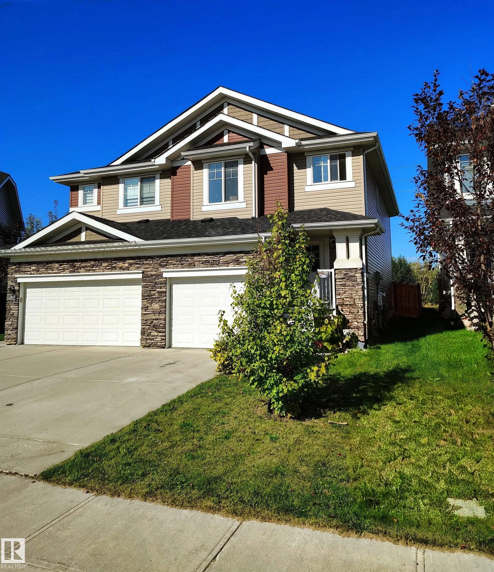 3833 ROBINS CR NW, Edmonton