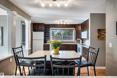 Photo 4 of 40 GLENHAVEN CR