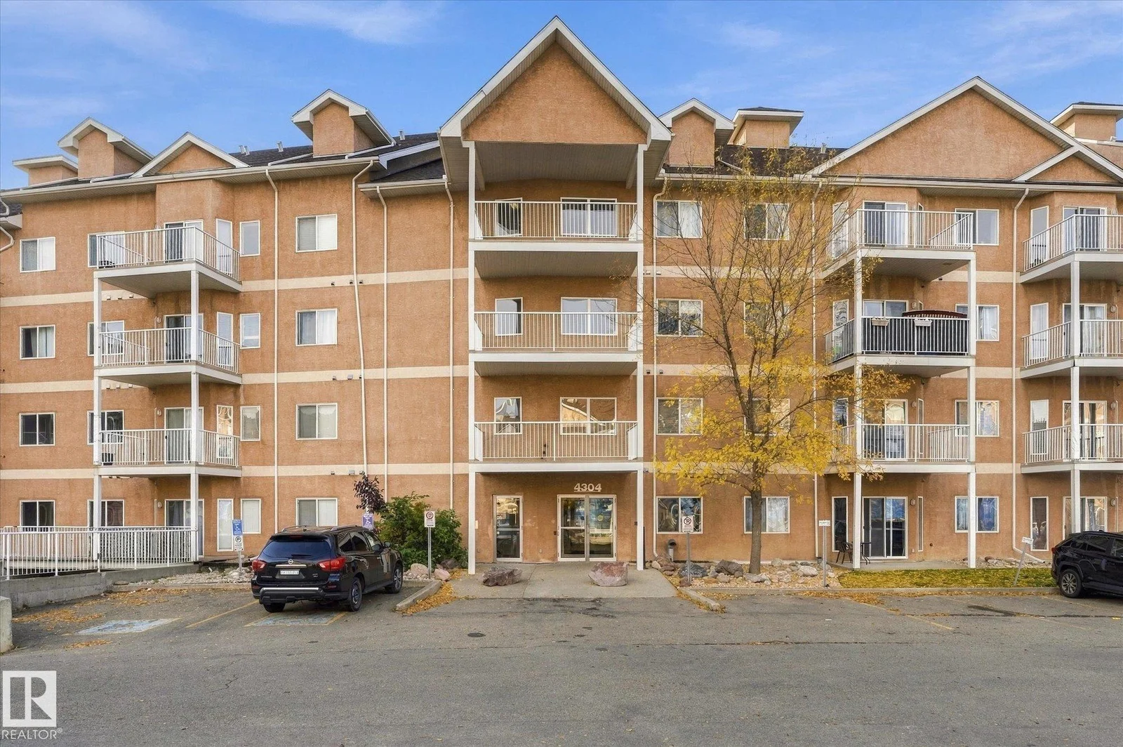 #322 4304 139 AV NW, Edmonton