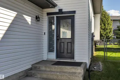 Photo 1 of 32 MEADOWVIEW DR