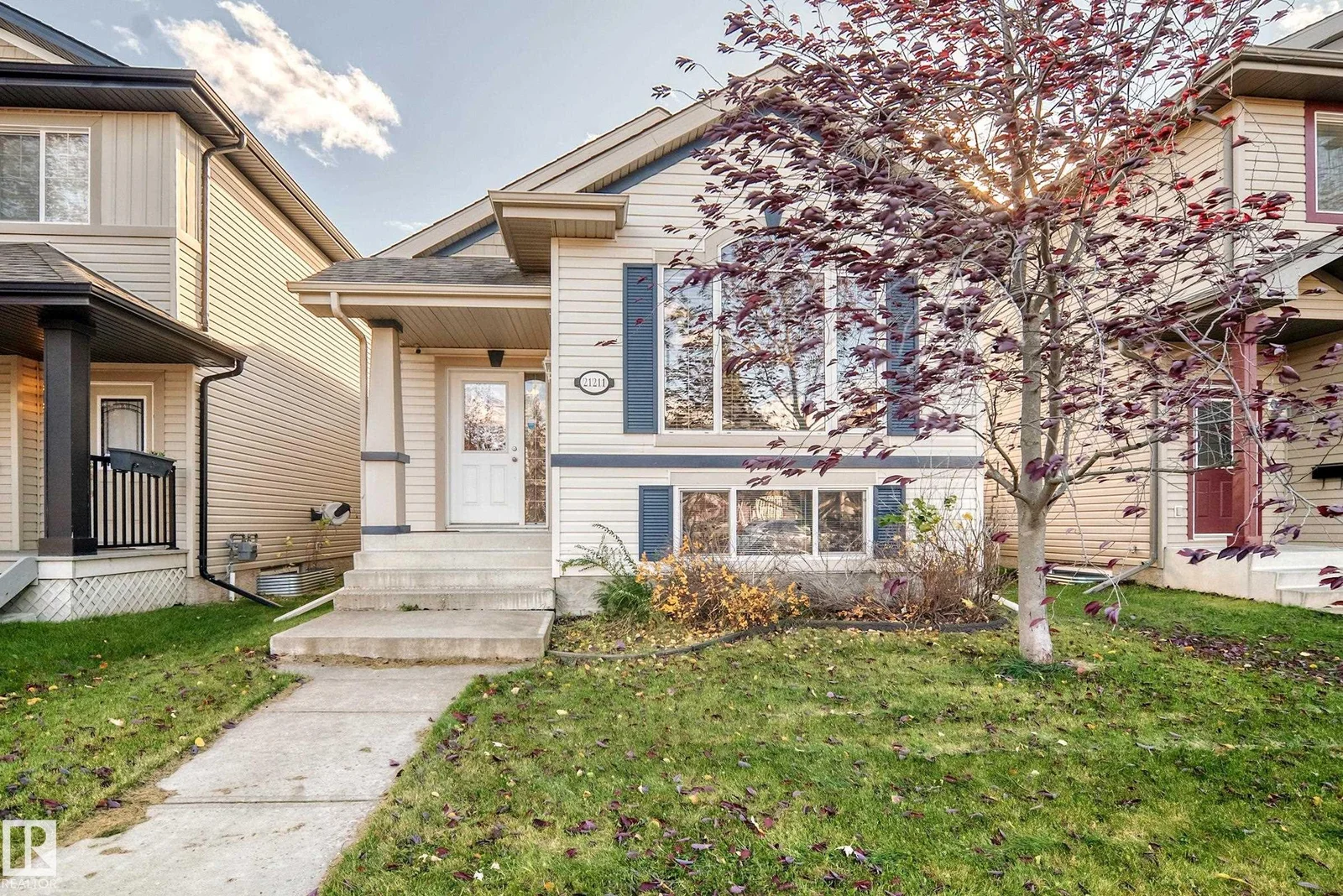 21211 59 AV NW, Edmonton