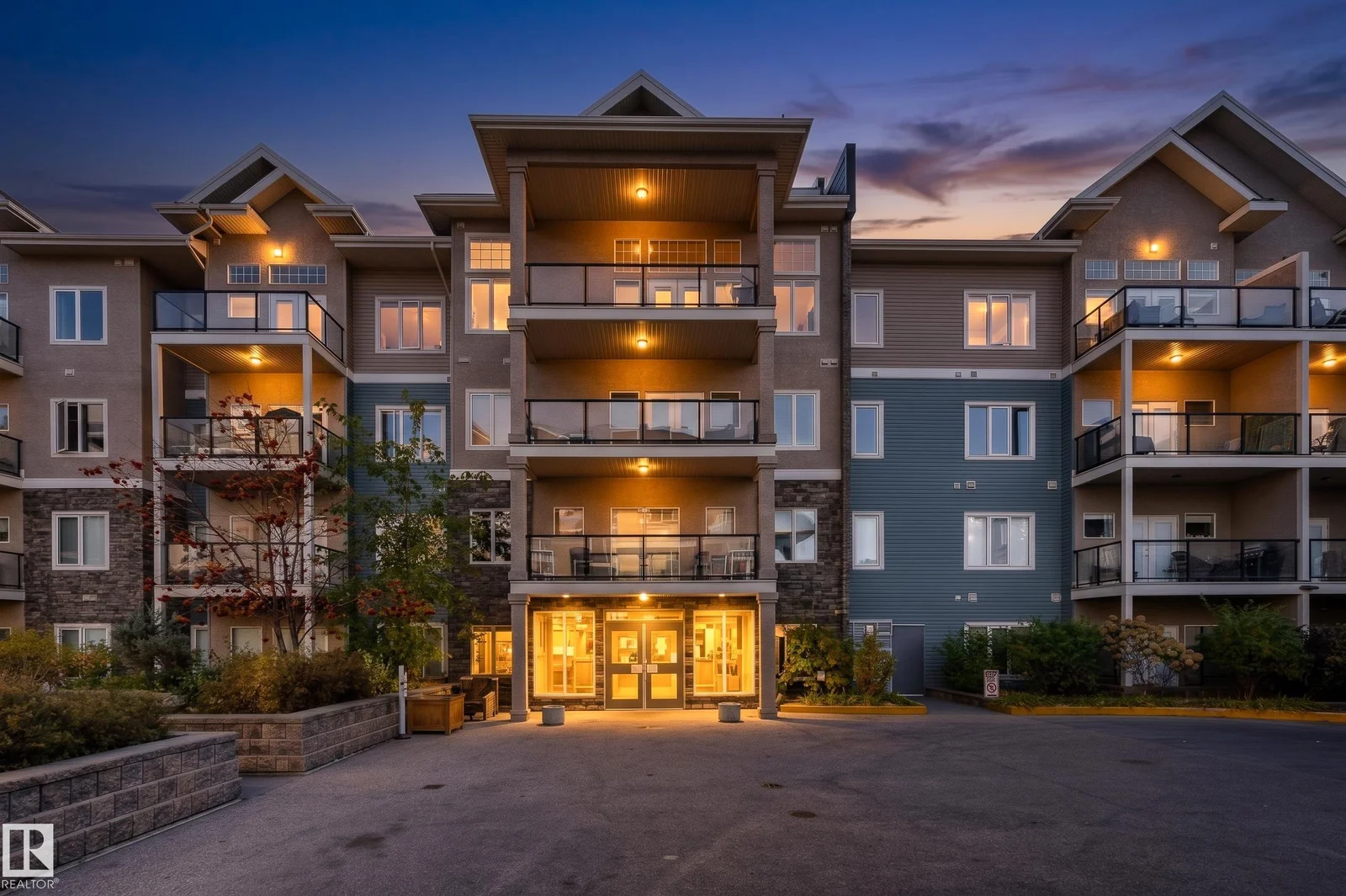 #211 10121 80 AV NW, Edmonton