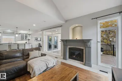 Photo 4 of 45 LEONARD DR